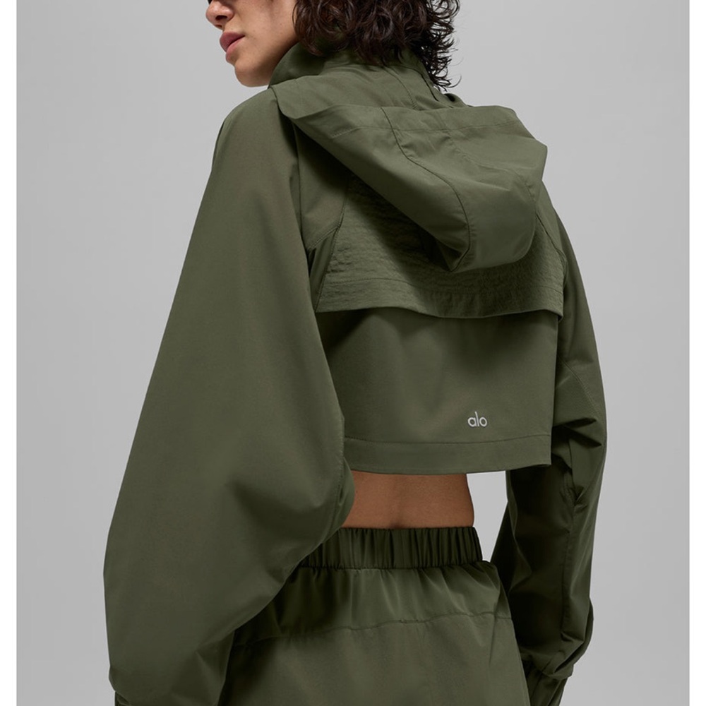 ALO Yoga Women's Jacket in Olive Green